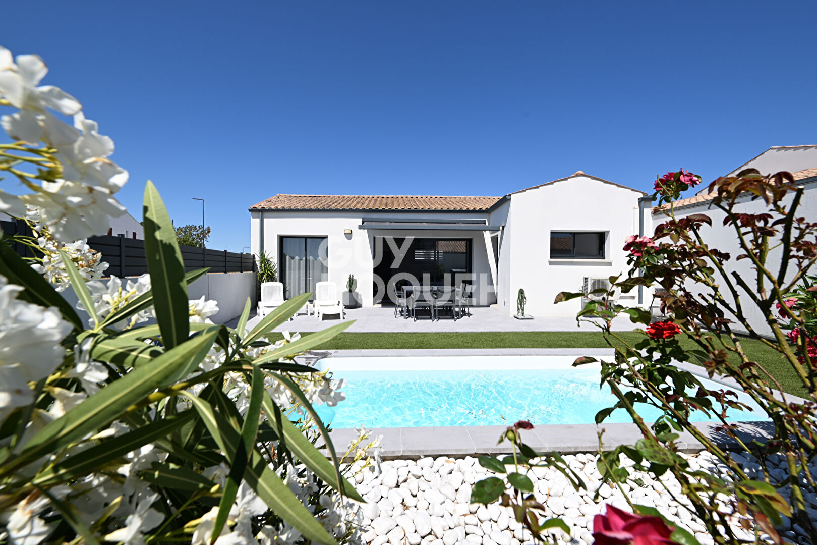 Maison contemporaine à vendre à Saint Xandre - 4 pièces, 3 chambres