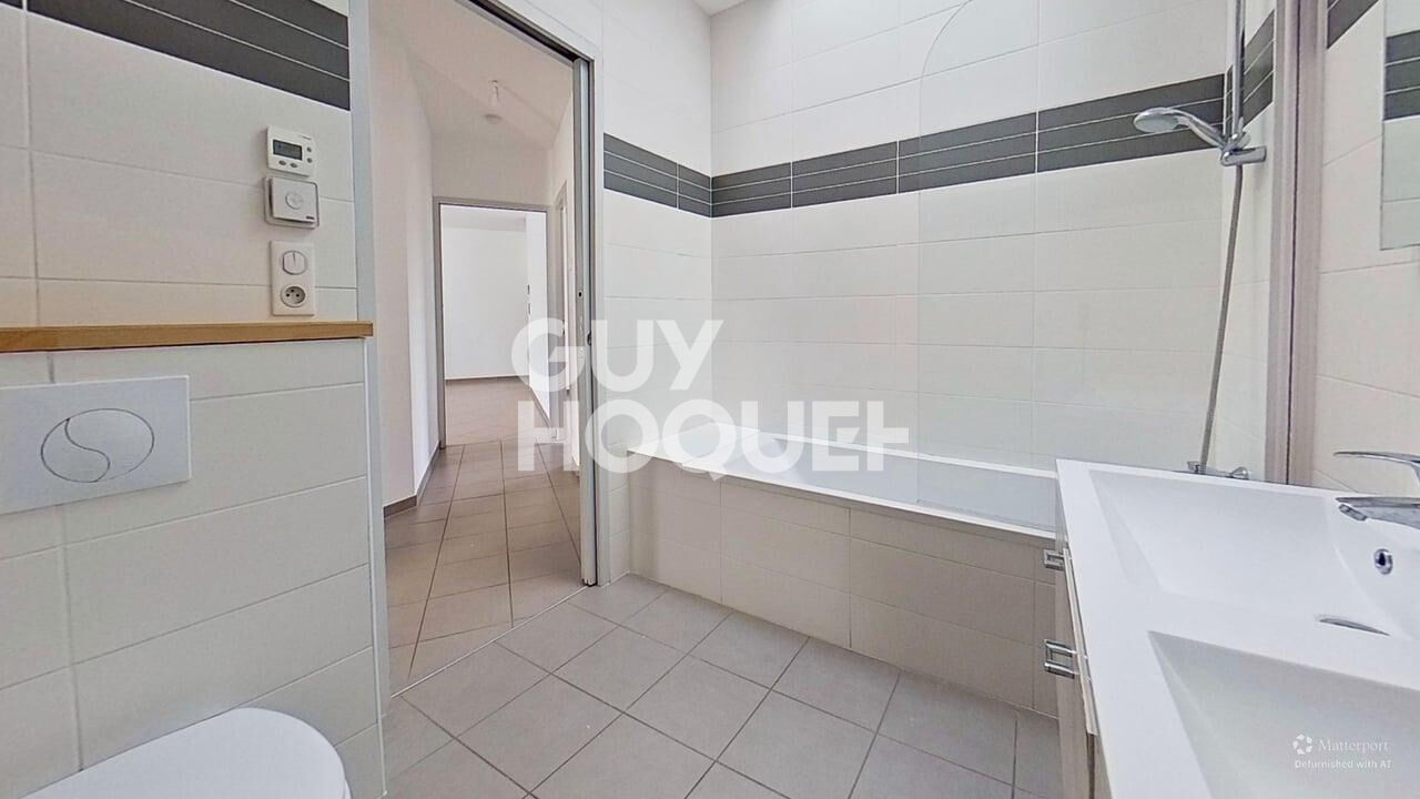 Maison à vendre à Périgny - 4 chambres, garage et jardin