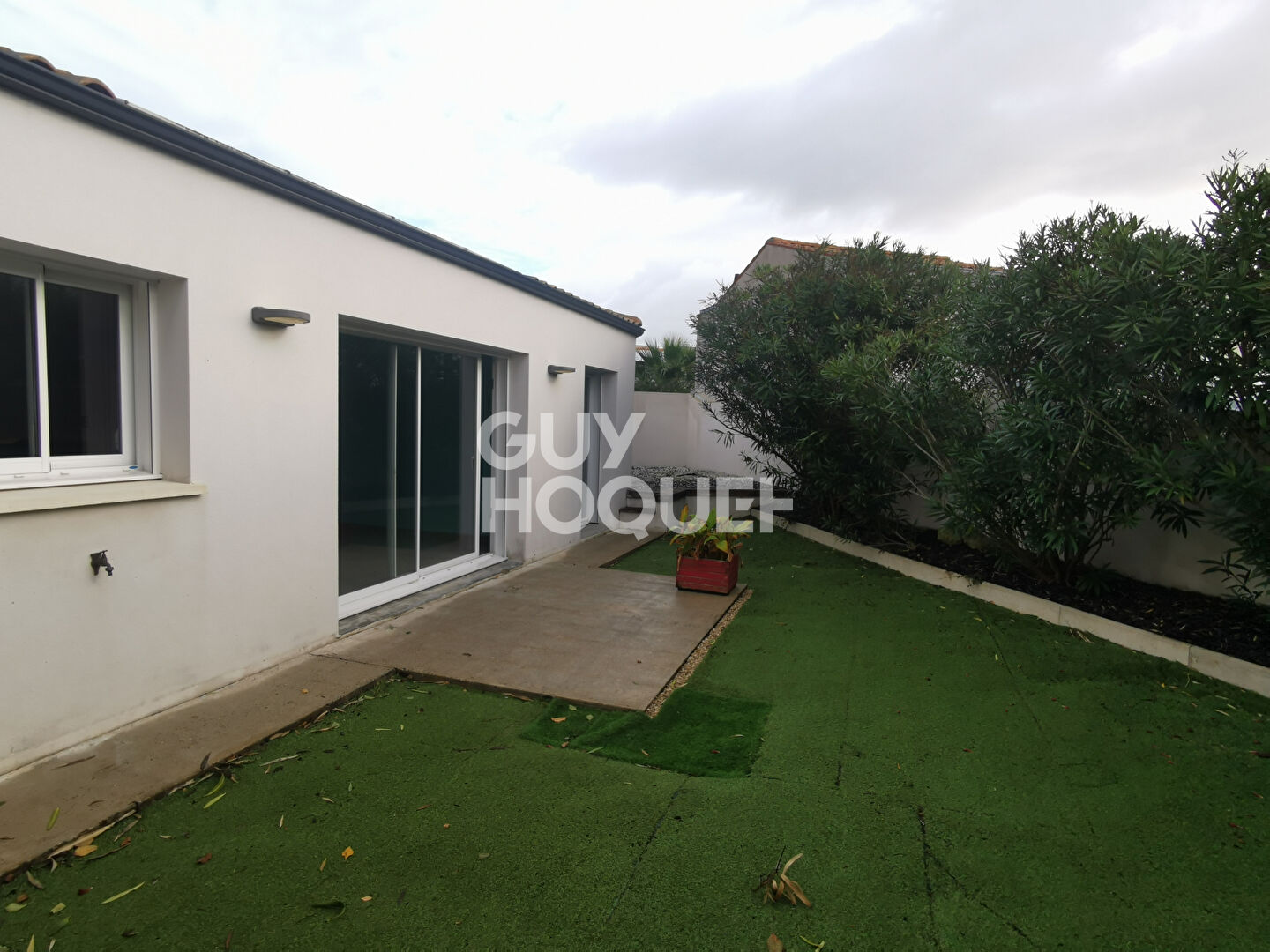Maison à vendre à Périgny - 4 chambres, garage et jardin