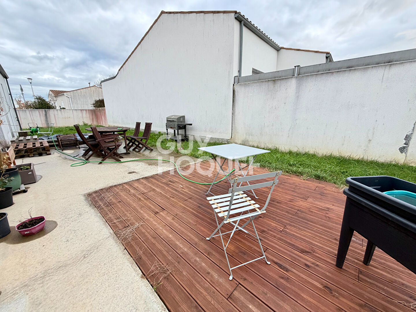 Maison récente de plain-pied -  4 chambres - Centre de Longèves