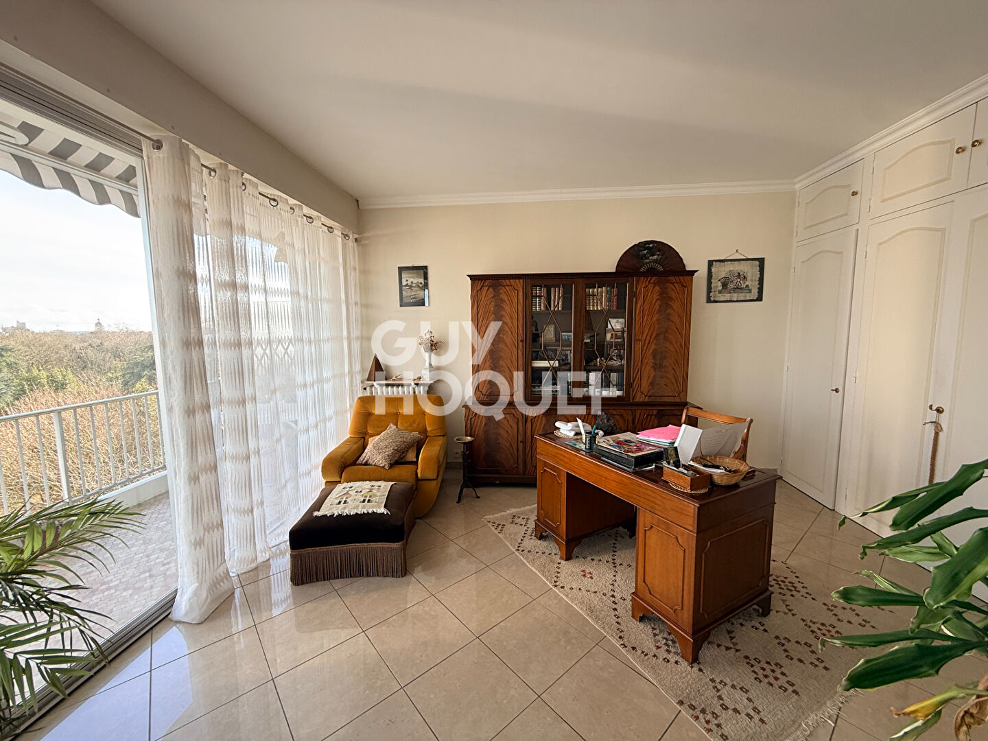 Appartement 4 pièces à vendre à La Rochelle - Vue dégagée, garage et caves