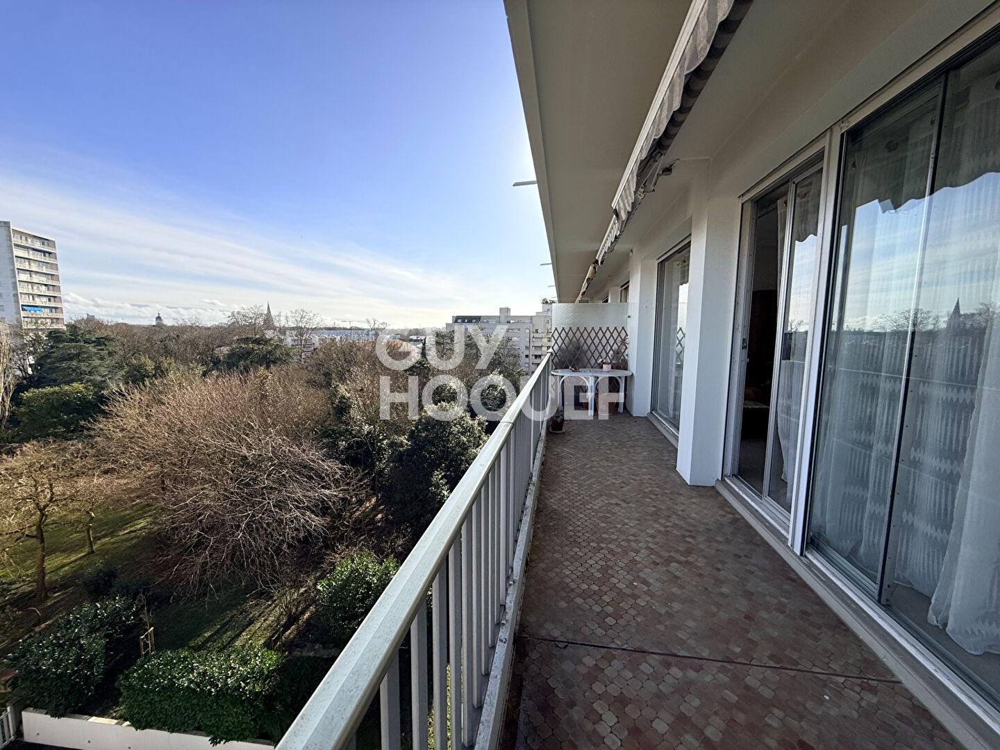 Appartement 4 pièces à vendre à La Rochelle - Vue dégagée, garage et caves