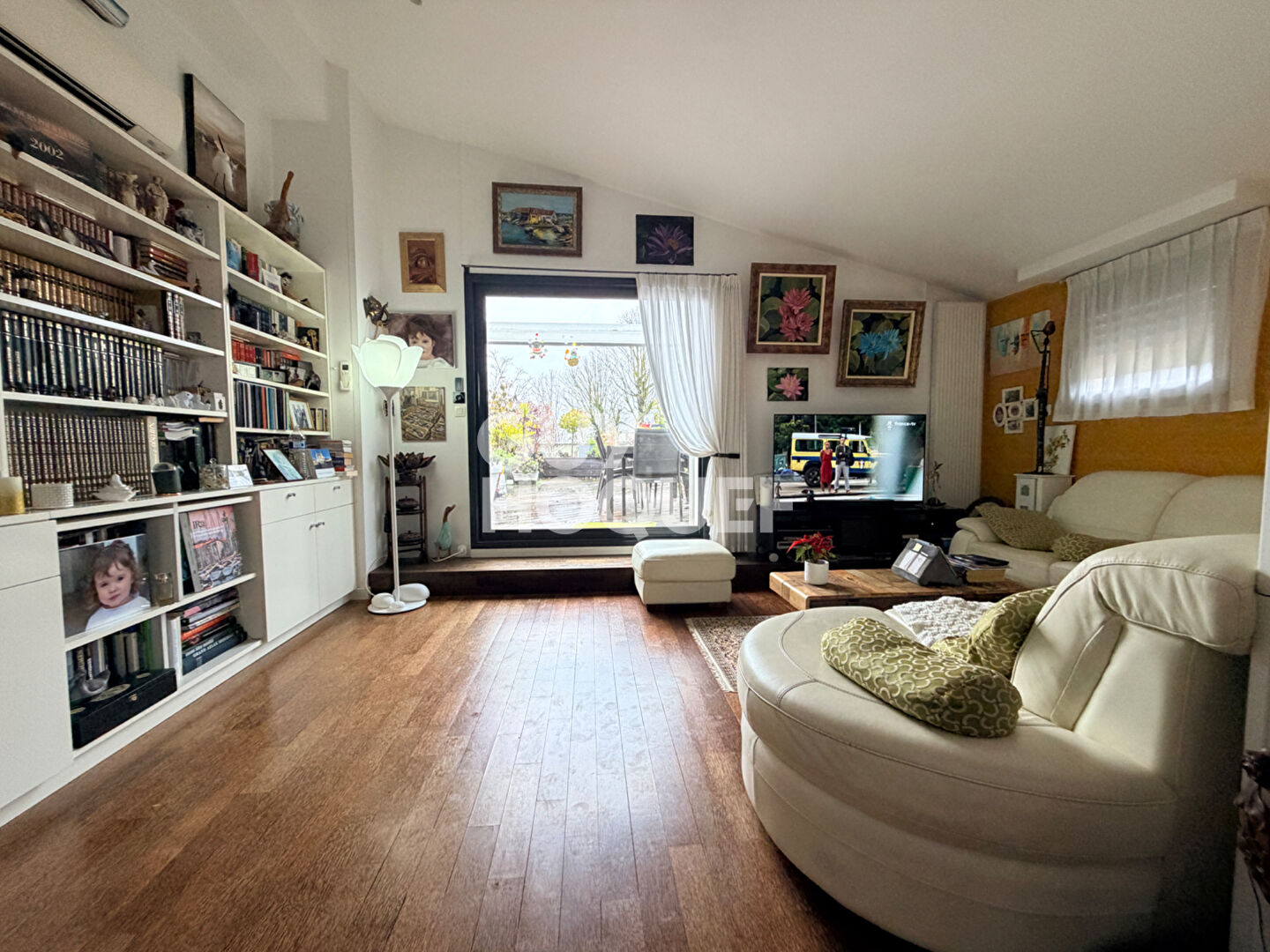 À vendre : Appartement spacieux de 5 pièces à La Rochelle avec 95m² de terrasses, garage, deux place de stationnement, deux caves  La Genette