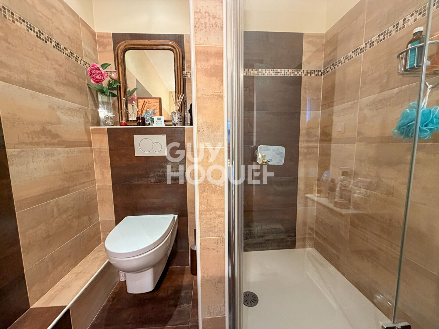 À vendre : Appartement spacieux de 5 pièces à La Rochelle avec 95m² de terrasses, garage, deux place de stationnement, deux caves  La Genette