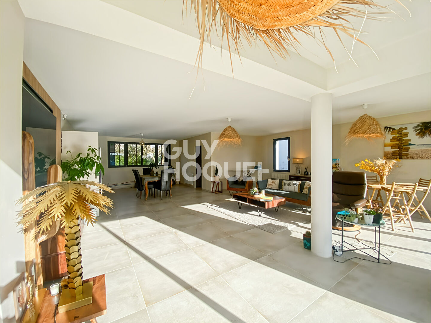 Maison Sainte Soulle 5 pièce(s) 133,34 m2  - Installez votre activité : Maison de plain-pied + Hangar + Terrain constructible 3 600 m²