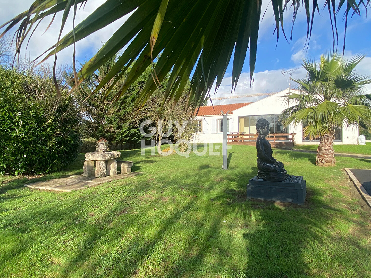 Maison Sainte Soulle 5 pièce(s) 133,34 m2  - Installez votre activité : Maison de plain-pied + Hangar + Terrain constructible 3 600 m²