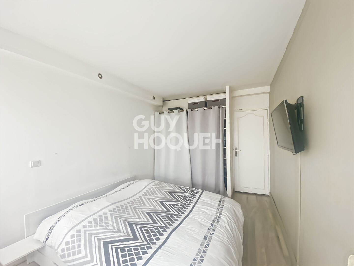 À vendre : Appartement 3 pièces à La Rochelle, place de parking, balcon couvert.