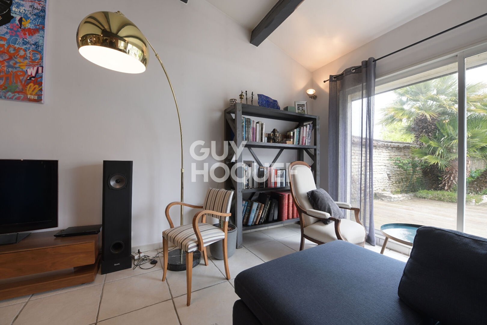 Maison de charme à Esnandes - 7 pièces, grand terrain, piscine et authenticité