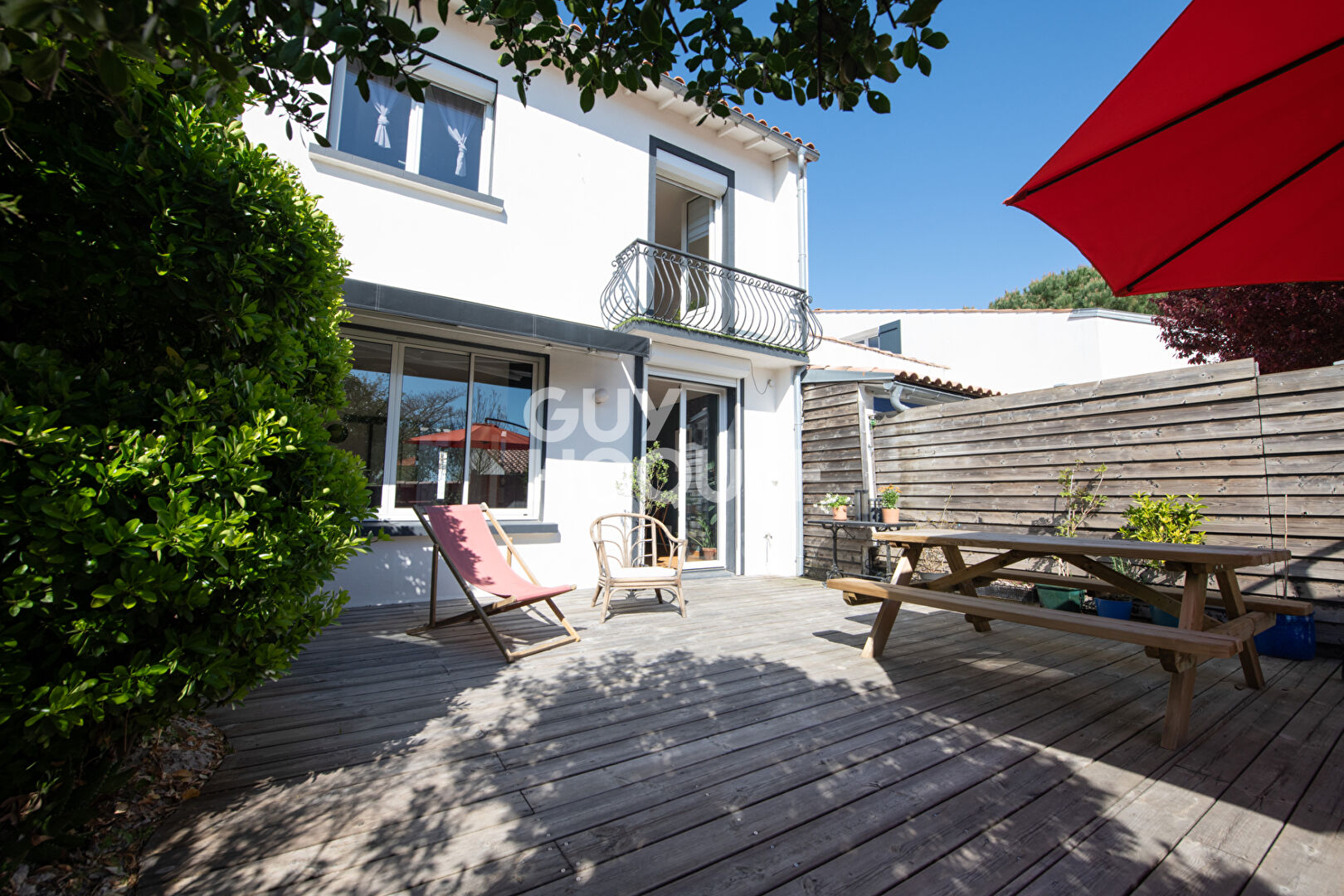 Maison à Vendre avec aperçu sur Mer à La Rochelle - Réf 8488