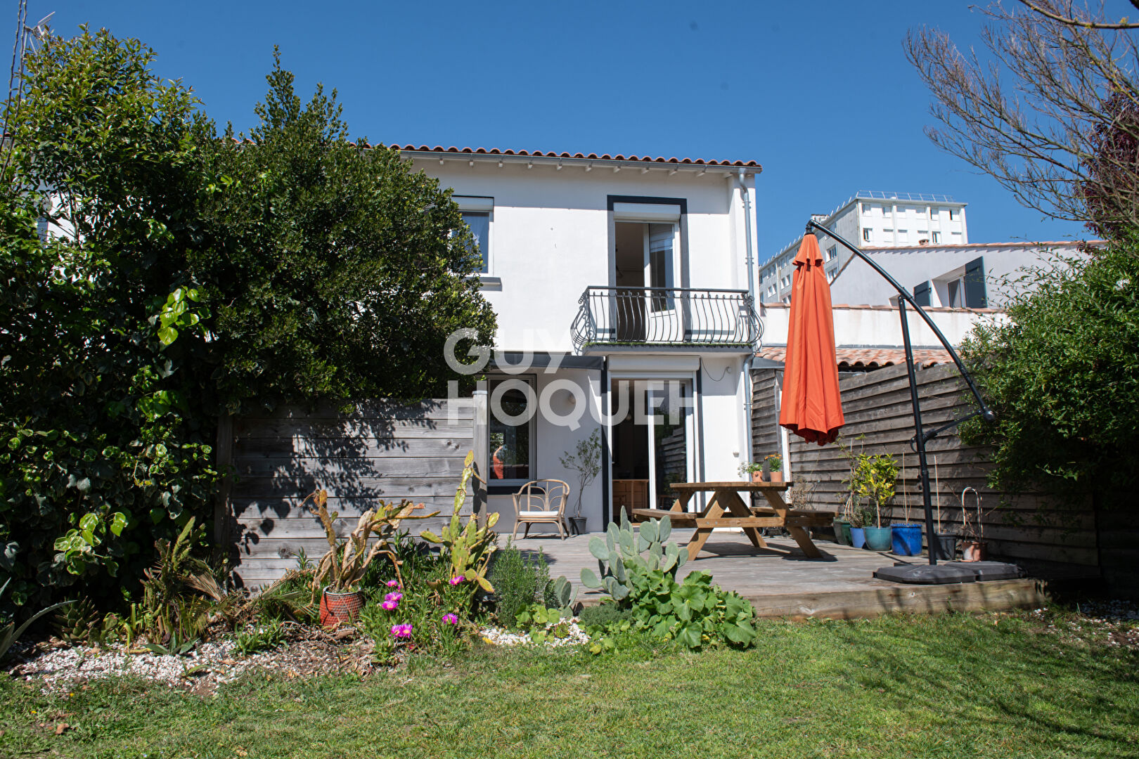 Maison à Vendre avec aperçu sur Mer à La Rochelle - Réf 8488
