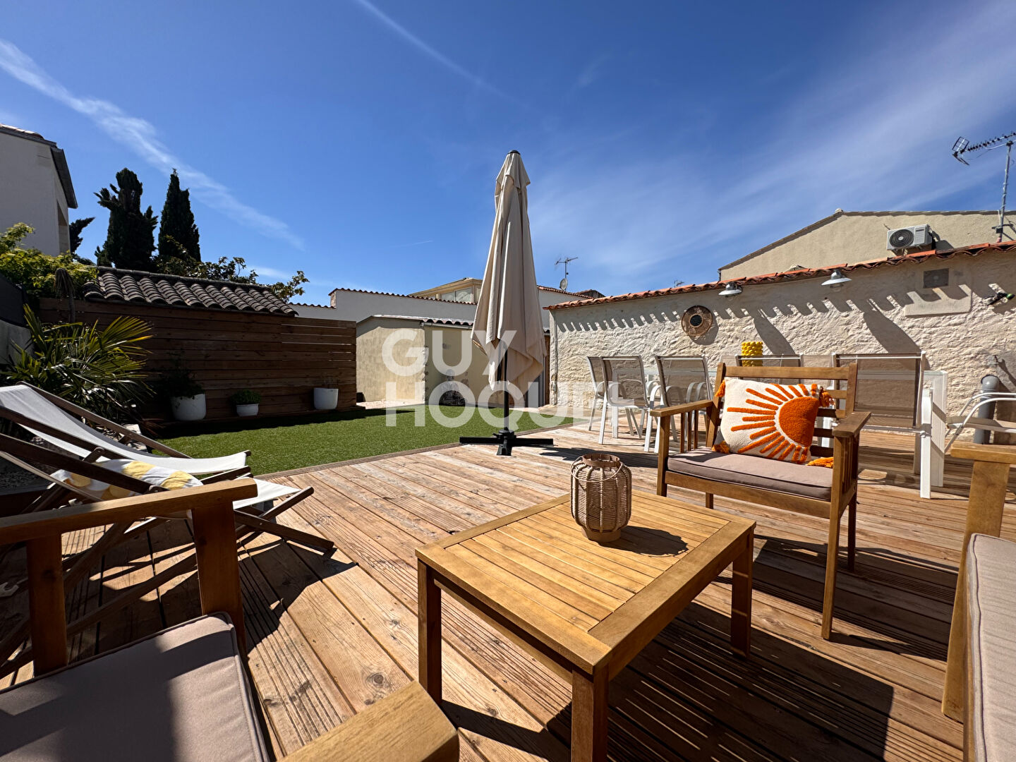 PLEIN CENTRE DE DOMPIERRE SUR MER