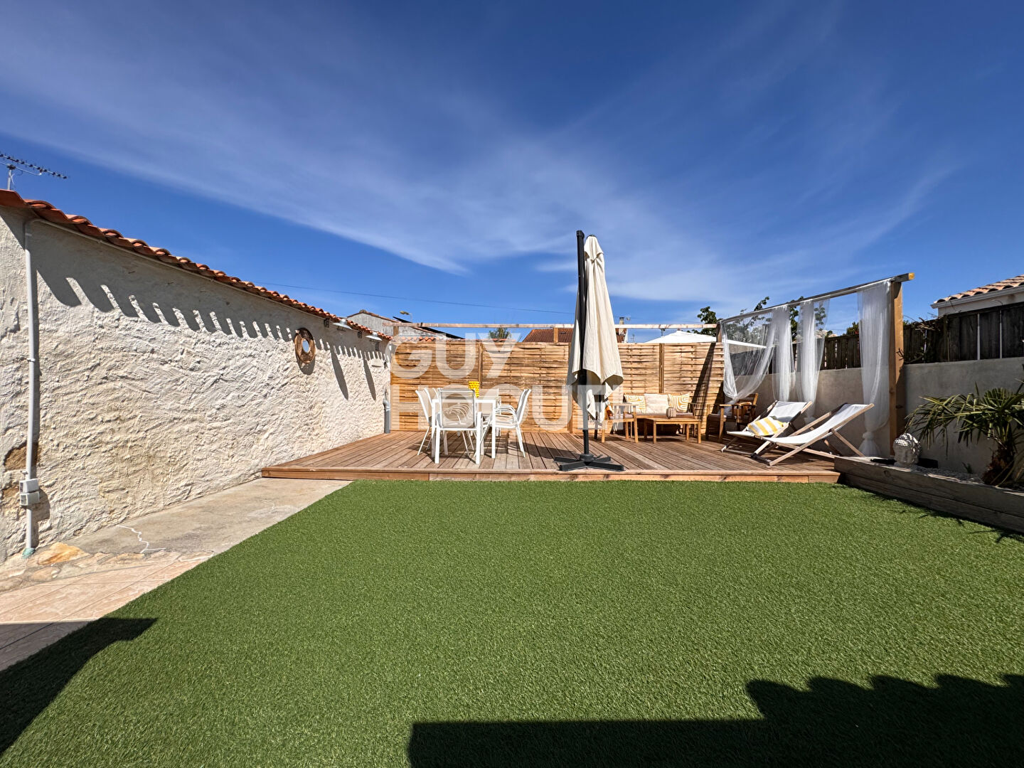 PLEIN CENTRE DE DOMPIERRE SUR MER