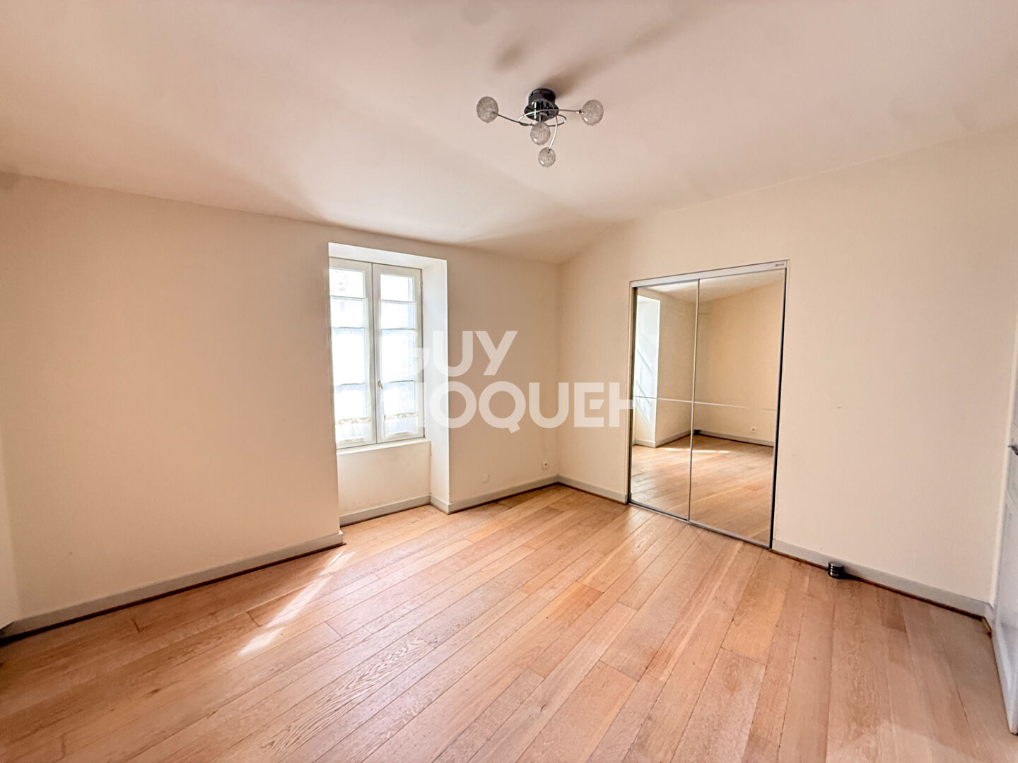 Maison 5 pièces à vendre à La Flotte, secteur Port, plein sud