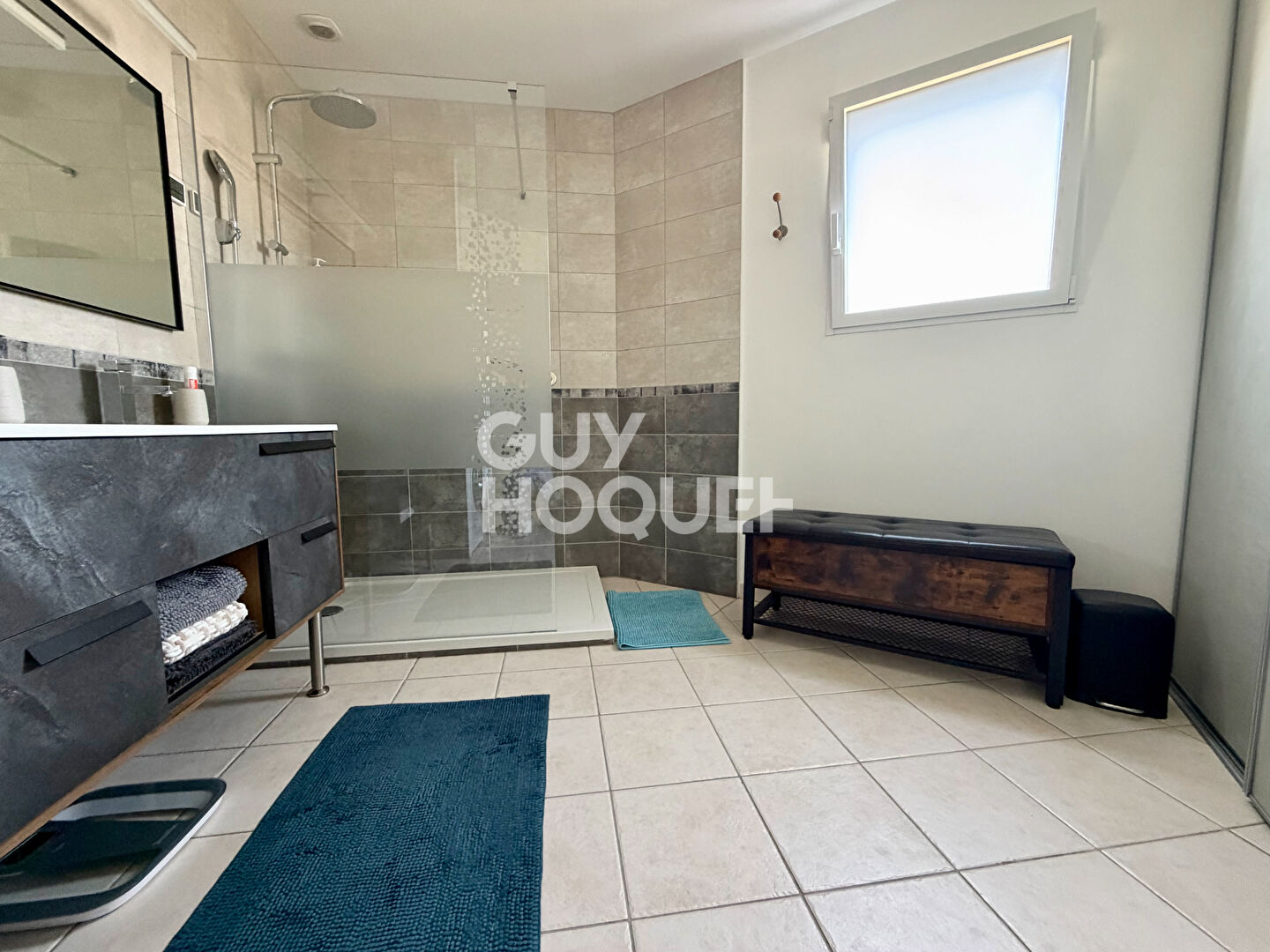 Maison de plain-pied avec piscine à Saint-Xandre - Un véritable havre de paix !