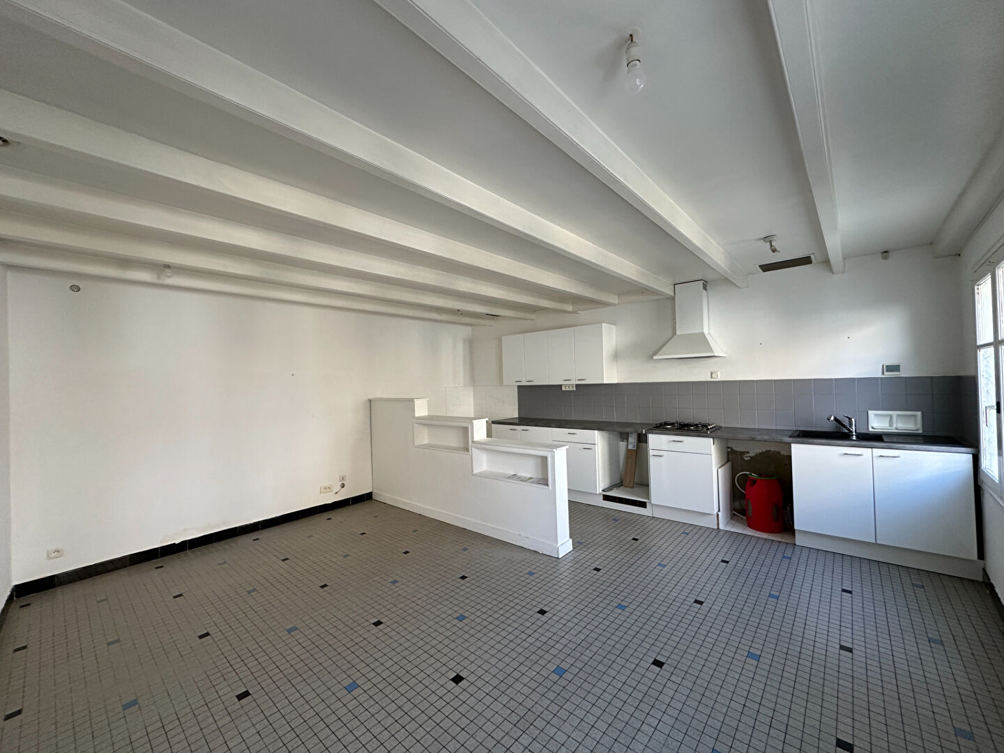 Maison  4 pièce(s) 100m2