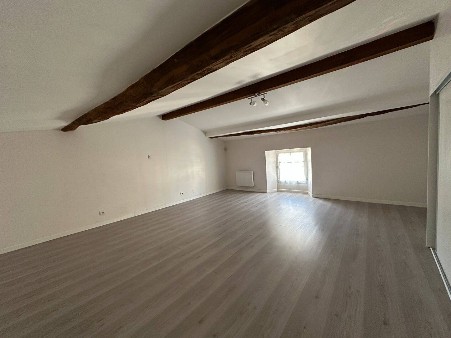Maison  4 pièce(s) 100m2