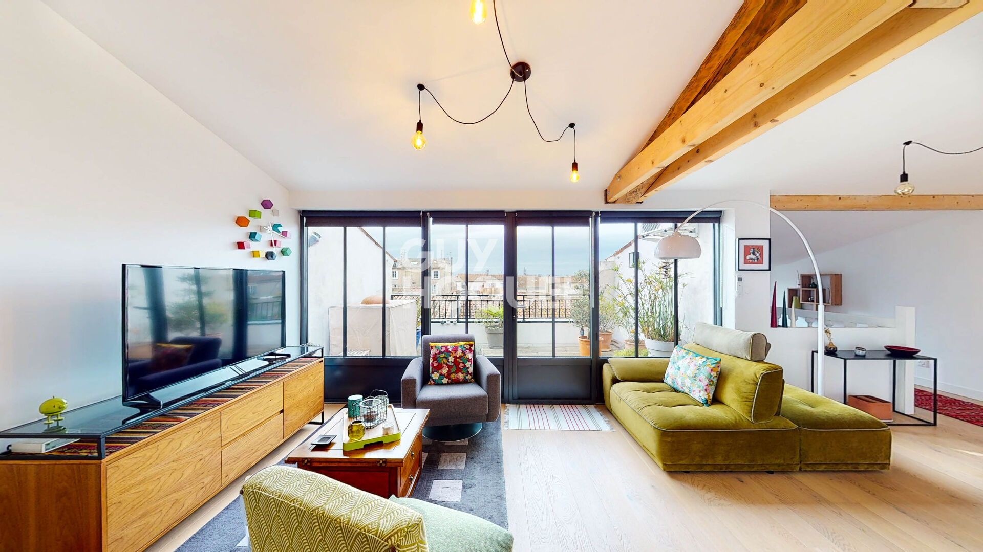 HYPER CENTRE - APPT T3 AVEC TERRASSE