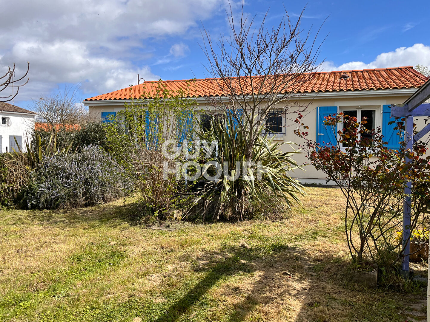 LES MATHES : maison 3 pièces (80 m²) en vente