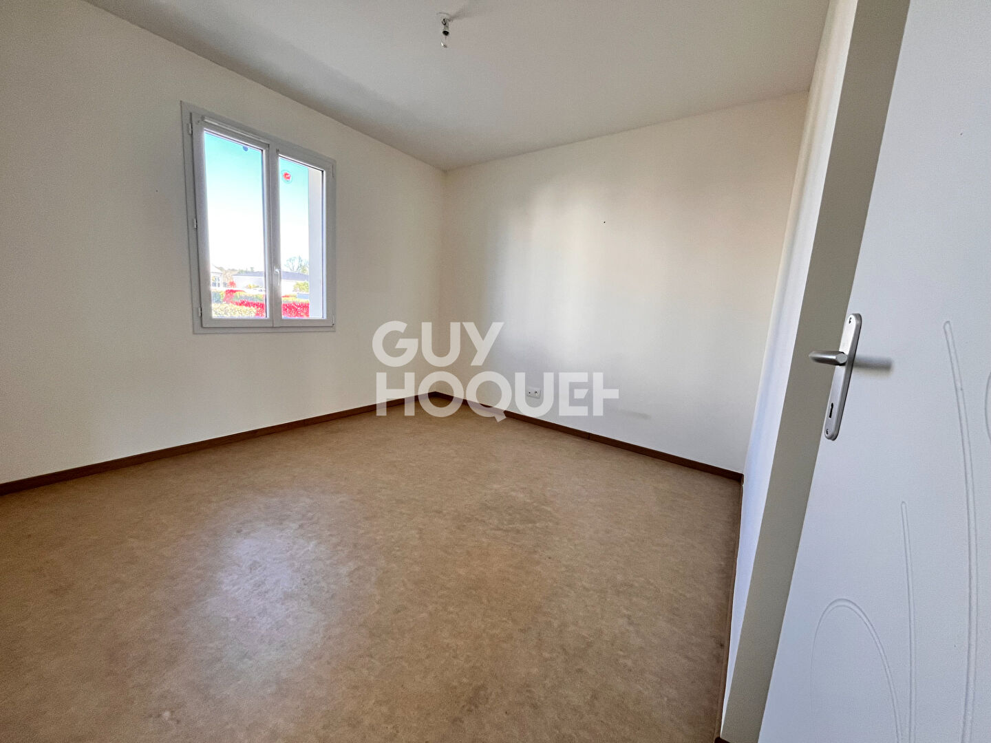 Maison LES MATHES de plain pied à proximité du centre ville