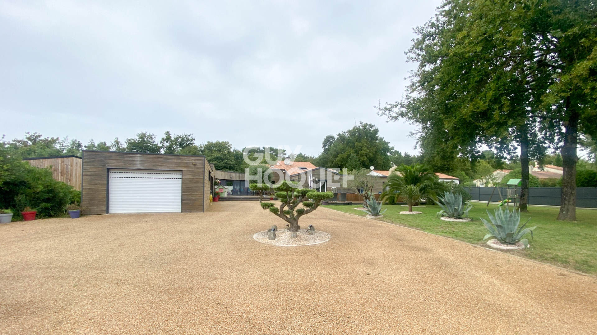 Maison Etaules 8 pièce(s) 304 m2