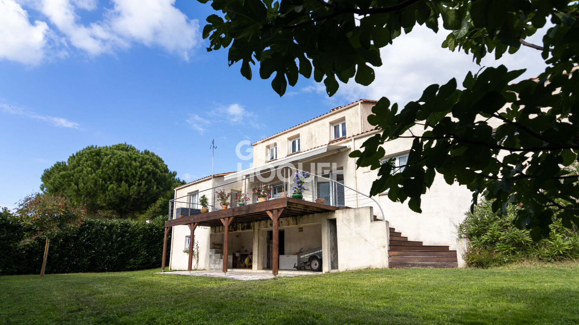 Charente-Maritime : maison de 170 m² avec jardin, garage et sous-sol aux Mathes (17570)