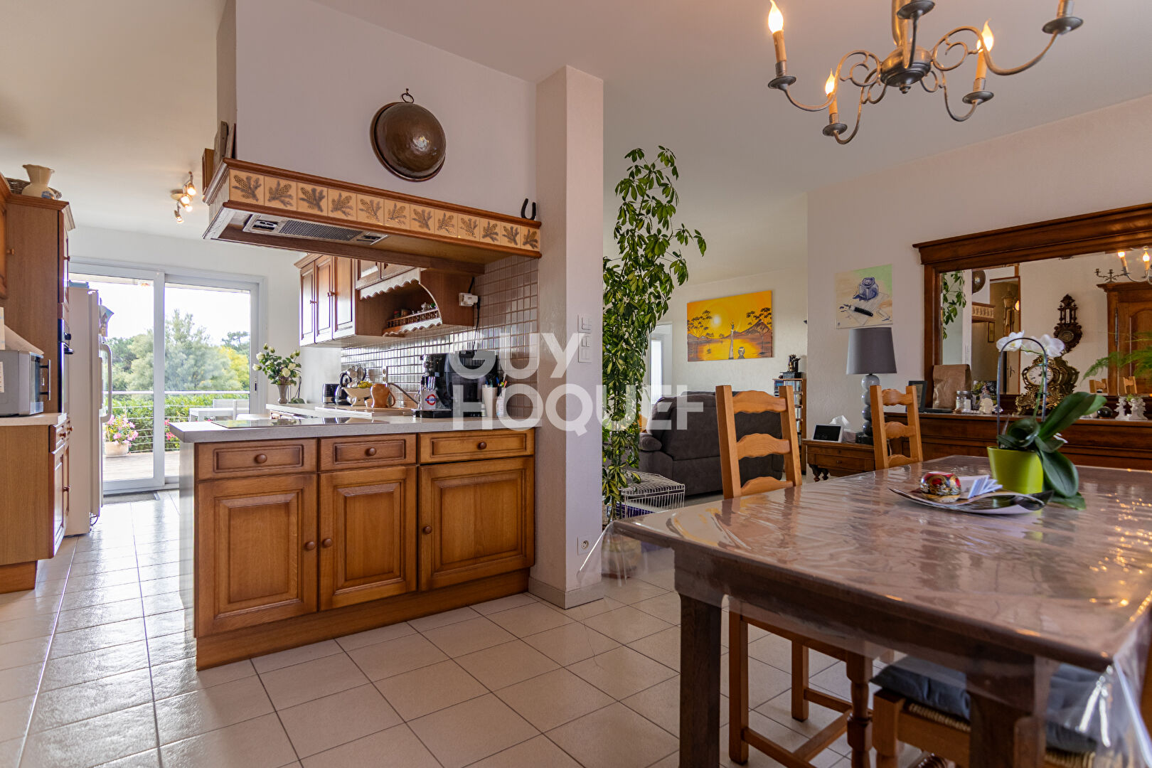 Charente-Maritime : maison de 170 m² avec jardin, garage et sous-sol aux Mathes (17570)