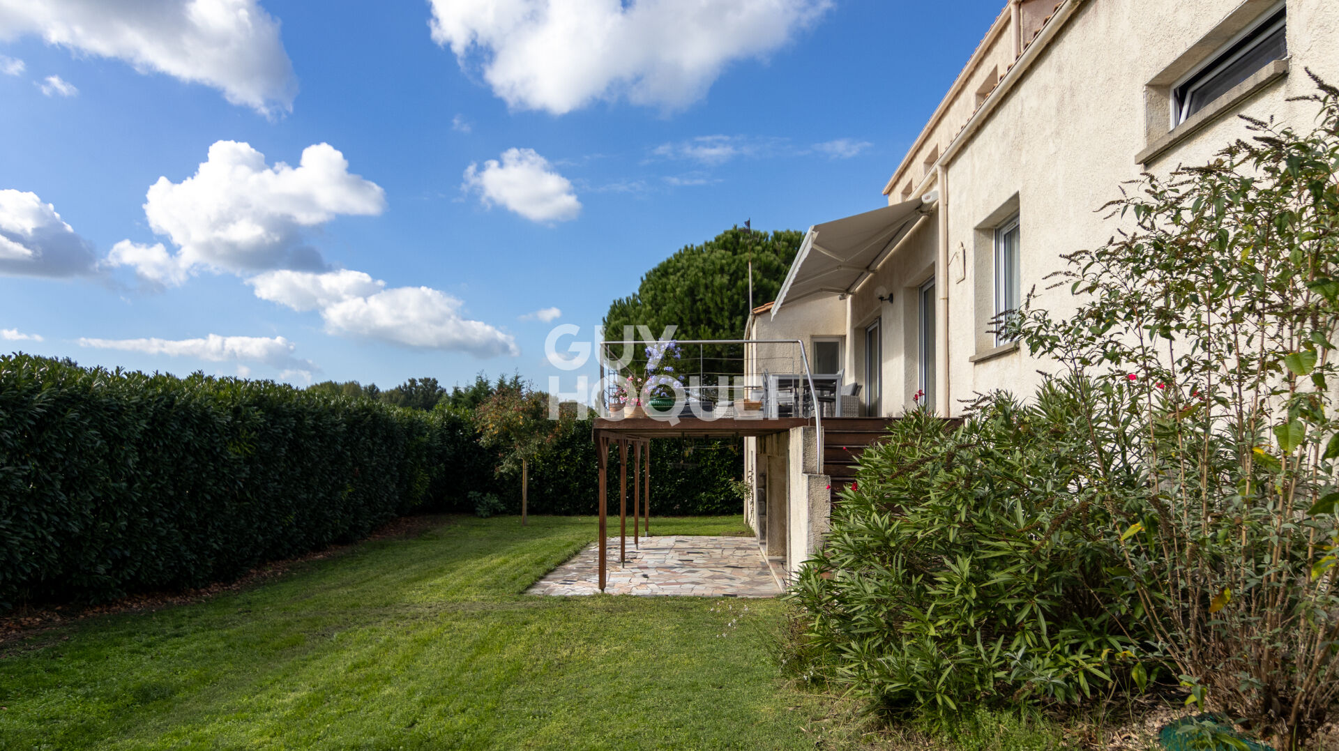 Charente-Maritime : maison de 170 m² avec jardin, garage et sous-sol aux Mathes (17570)