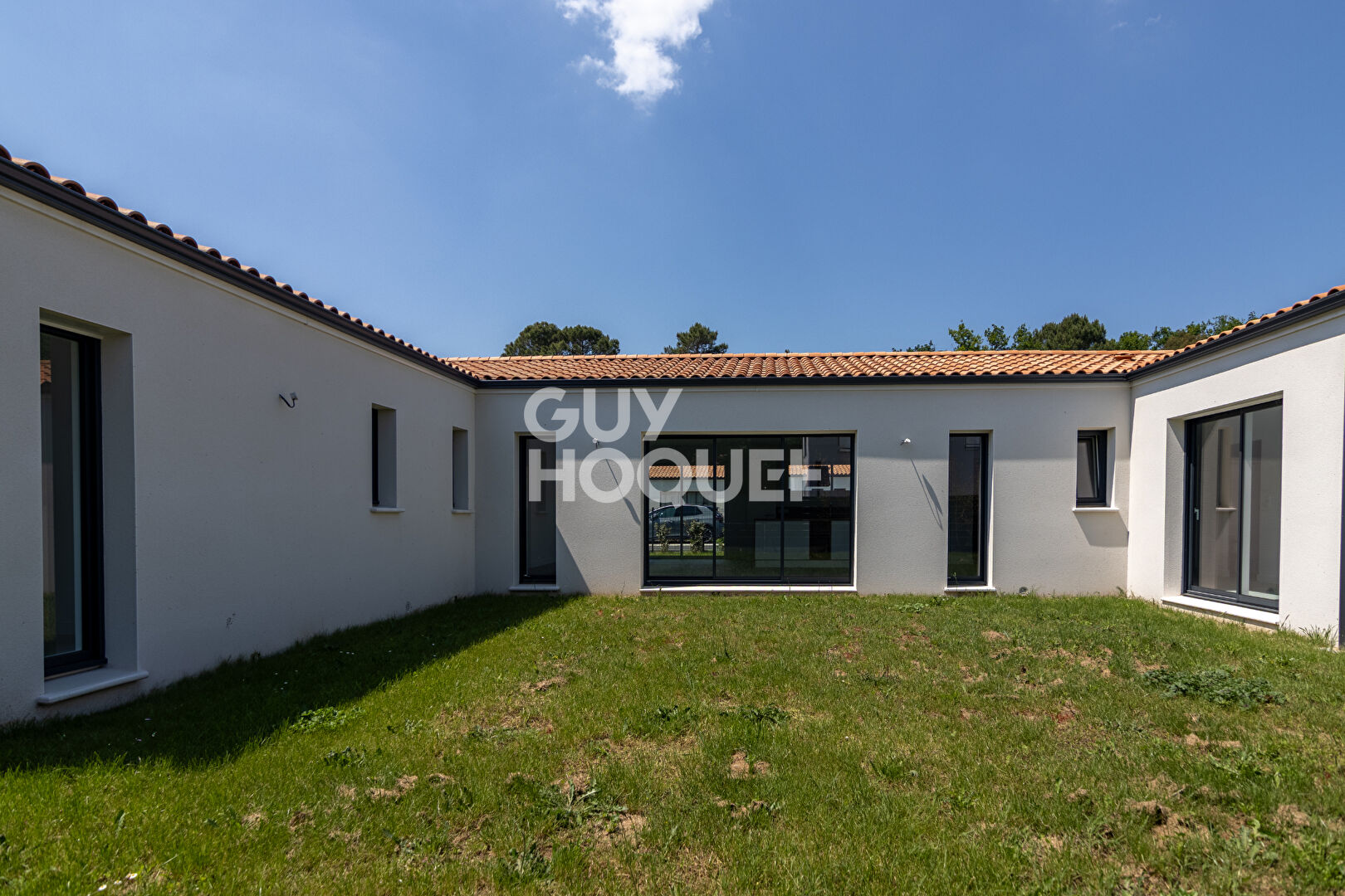 VILLA NEUVE DE STANDING AUX MATHES - ESPACE, LUMIÈRE ET CONFORT MODERNE