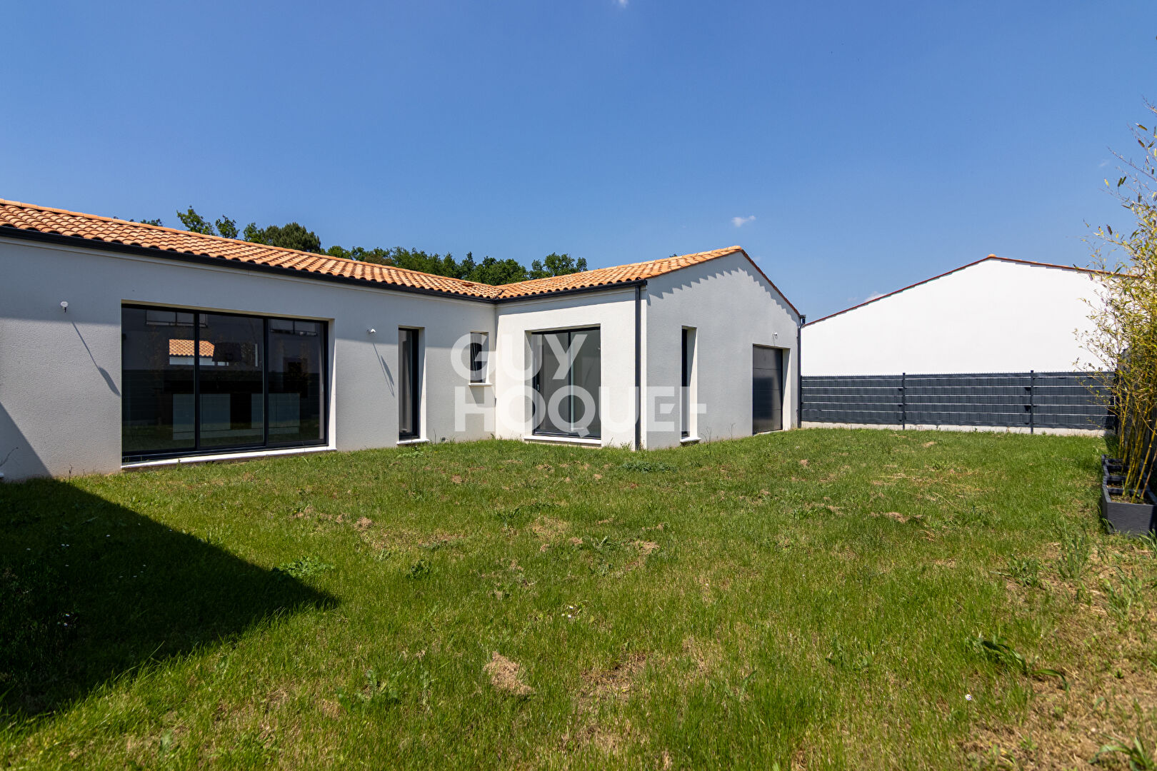 VILLA NEUVE DE STANDING AUX MATHES - ESPACE, LUMIÈRE ET CONFORT MODERNE