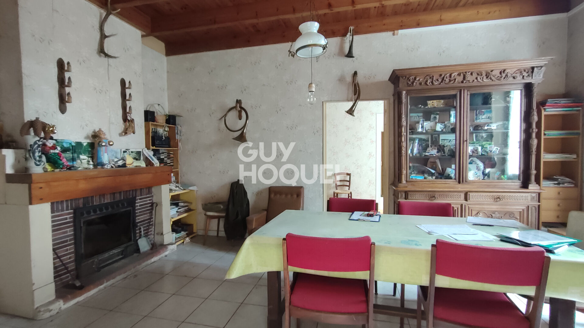 Ensemble immobilier et ses nombreuses dépendances