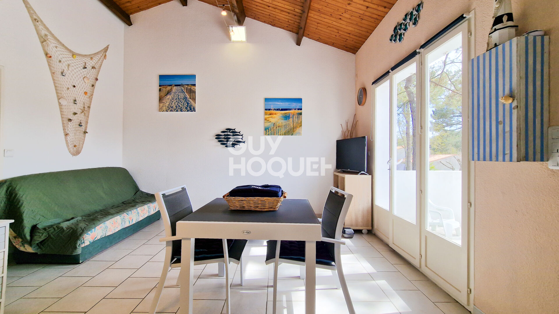 Maison à vendre à LA PALMYRE ((17570) - plain pied, 2 chambres, proche mer