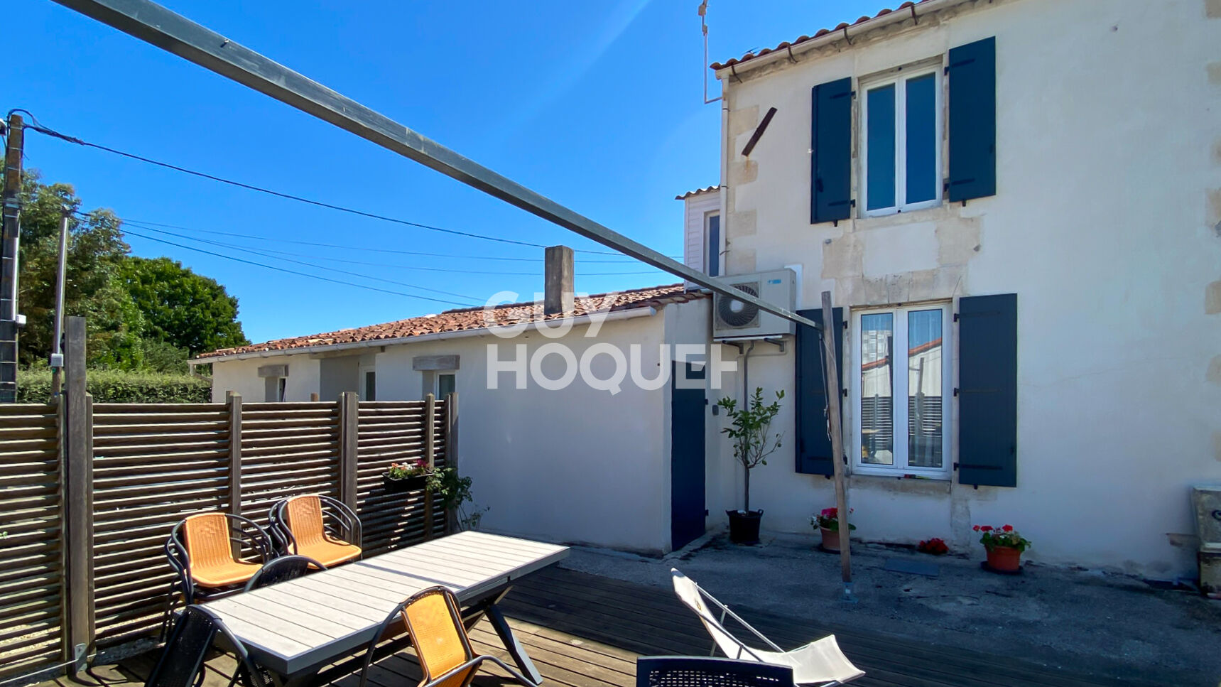 Maison à vendre à Etaules - 4 pièces, 3 chambres,.