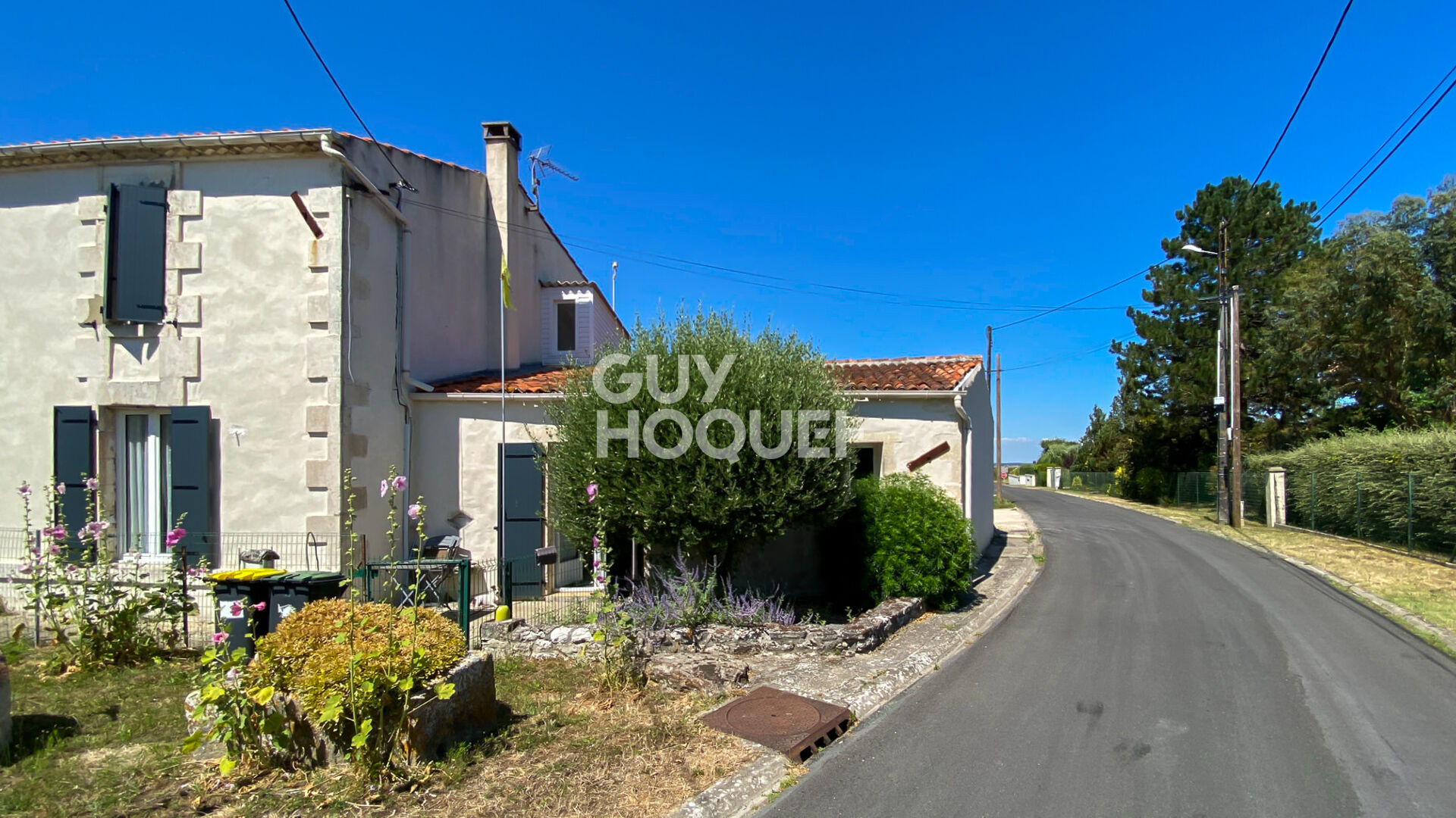 Maison à vendre à Etaules - 4 pièces, 3 chambres,.