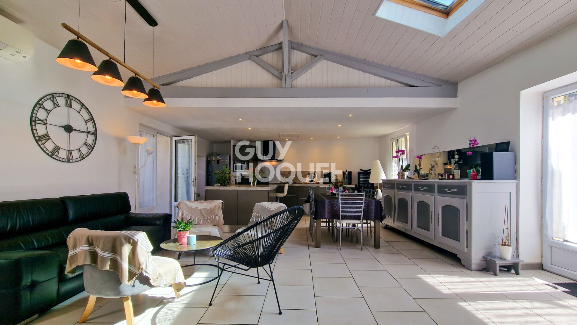 Maison à vendre à Etaules - 4 pièces, 3 chambres,.