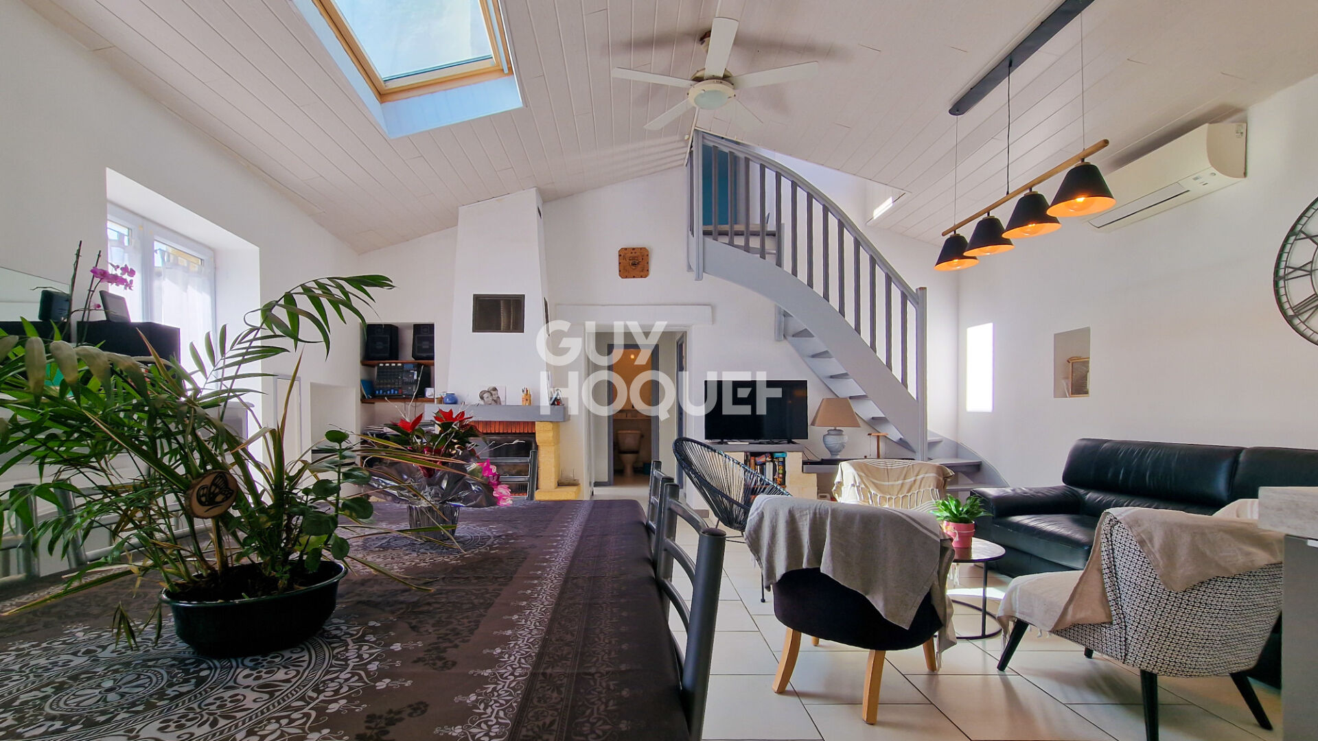 Maison à vendre à Etaules - 4 pièces, 3 chambres,.