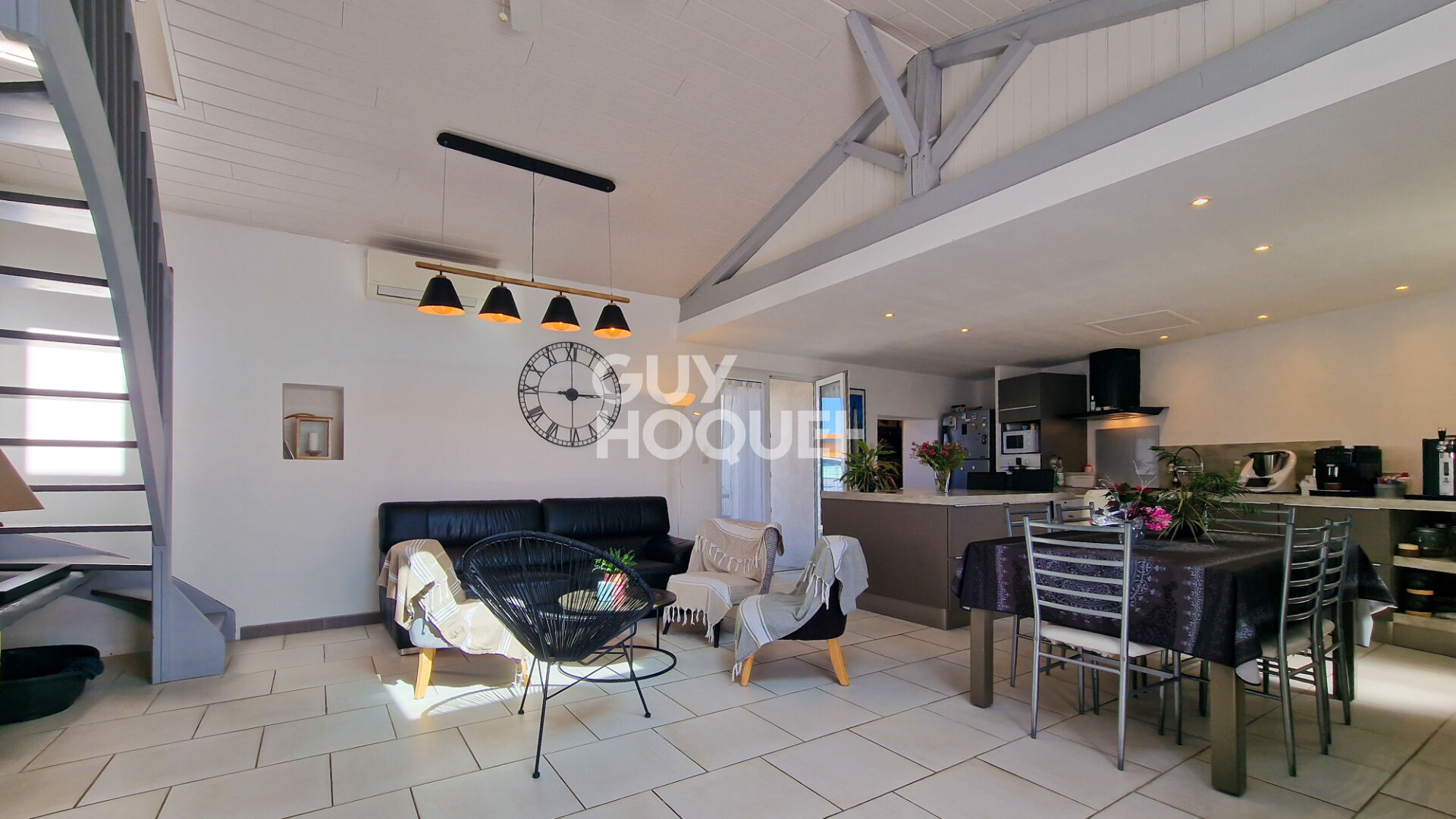 Maison à vendre à Etaules - 4 pièces, 3 chambres,.