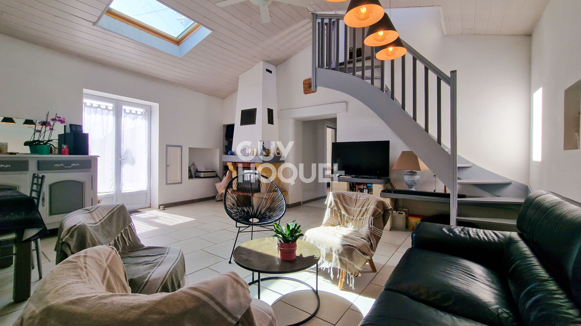 Maison à vendre à Etaules - 4 pièces, 3 chambres,.