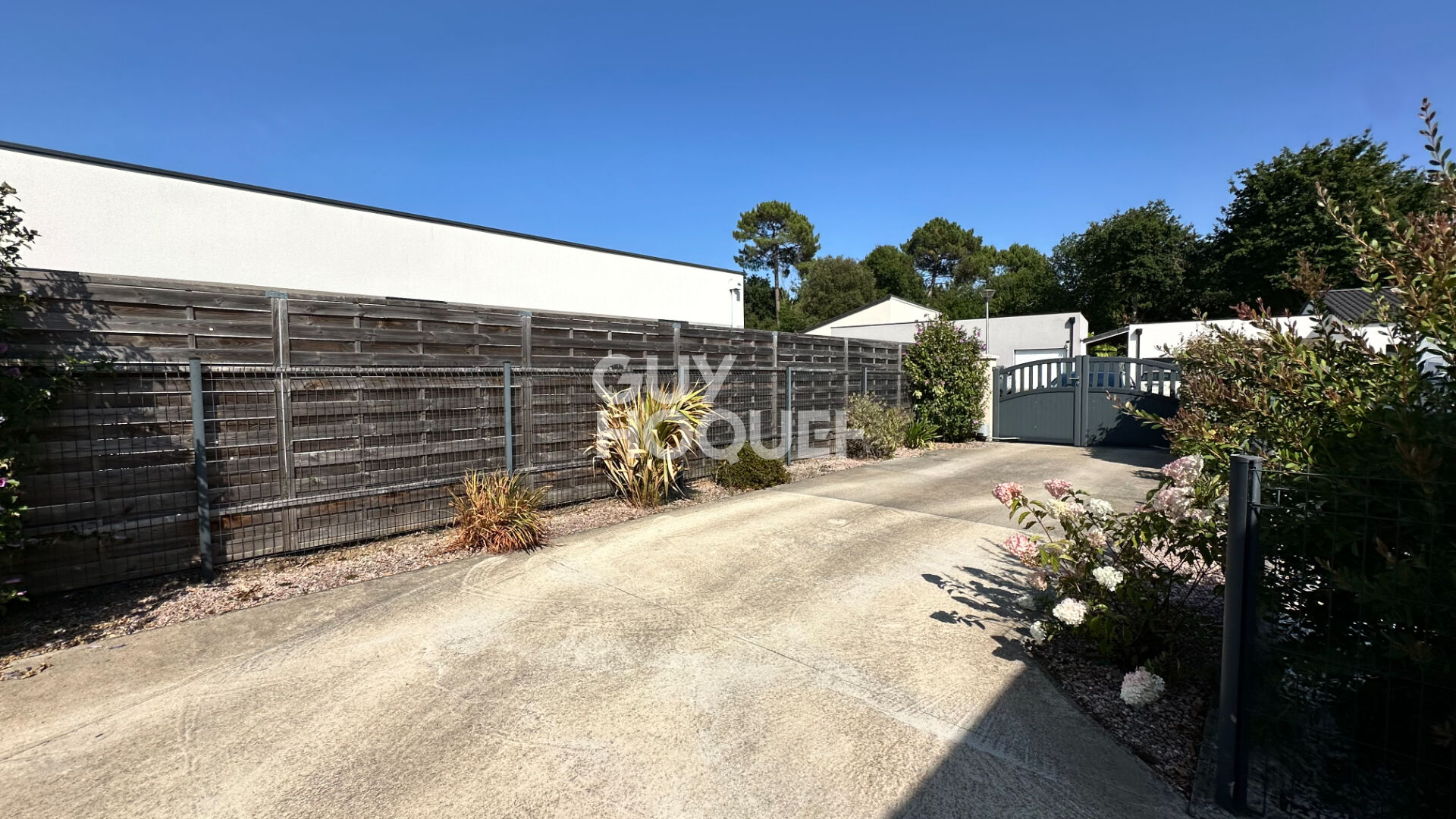 Maison moderne à vendre à Etaules - 3 chambres, jardin et garage