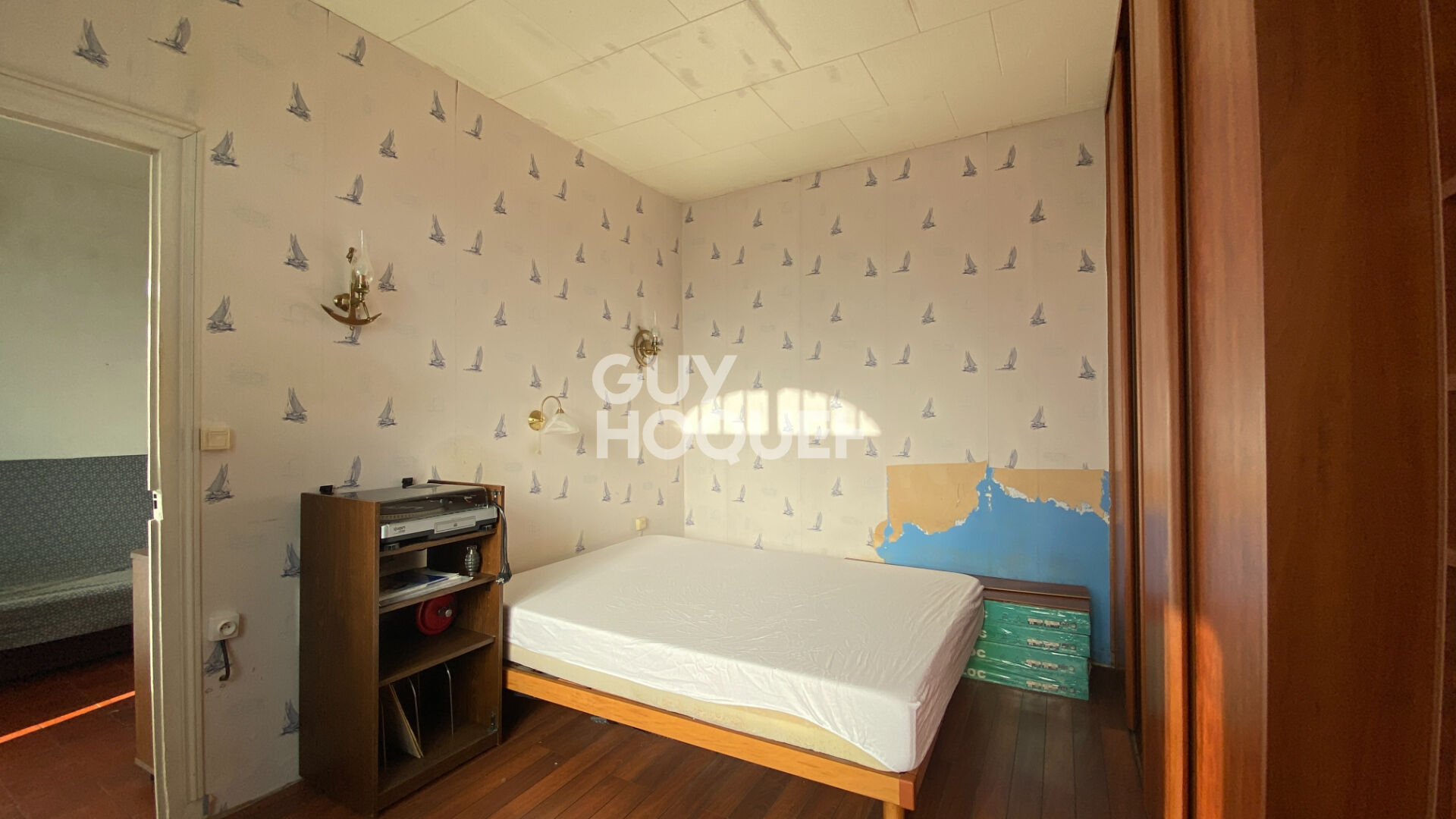 Maison ronçoise à 150 m de la plage /Plain-pied