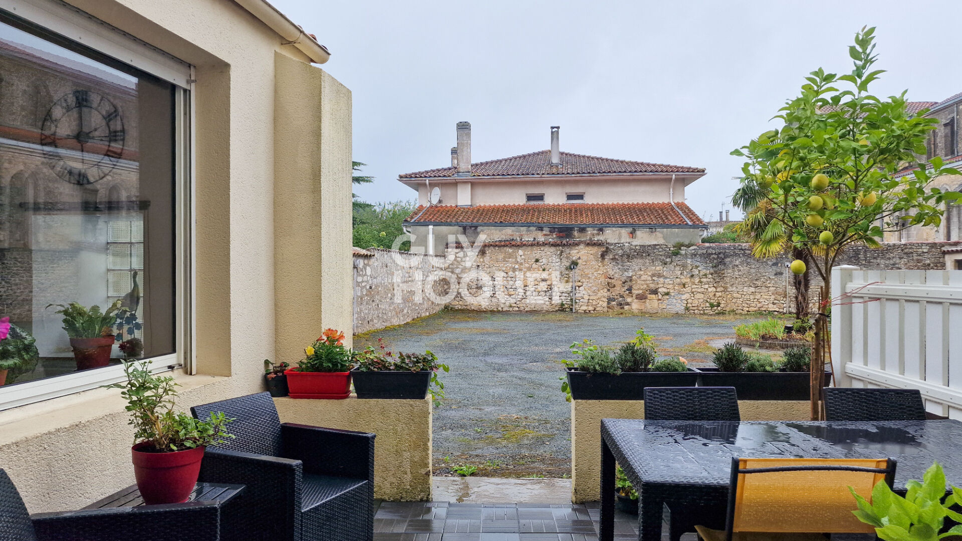 Centre-ville La Tremblade - Charmant T3 avec terrasse, parking et vue sur l'église