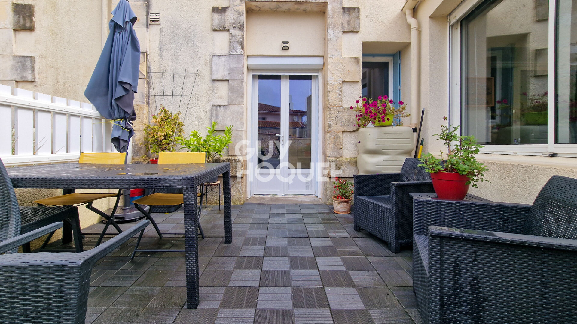 Centre-ville La Tremblade - Charmant T3 avec terrasse, parking et vue sur l'église
