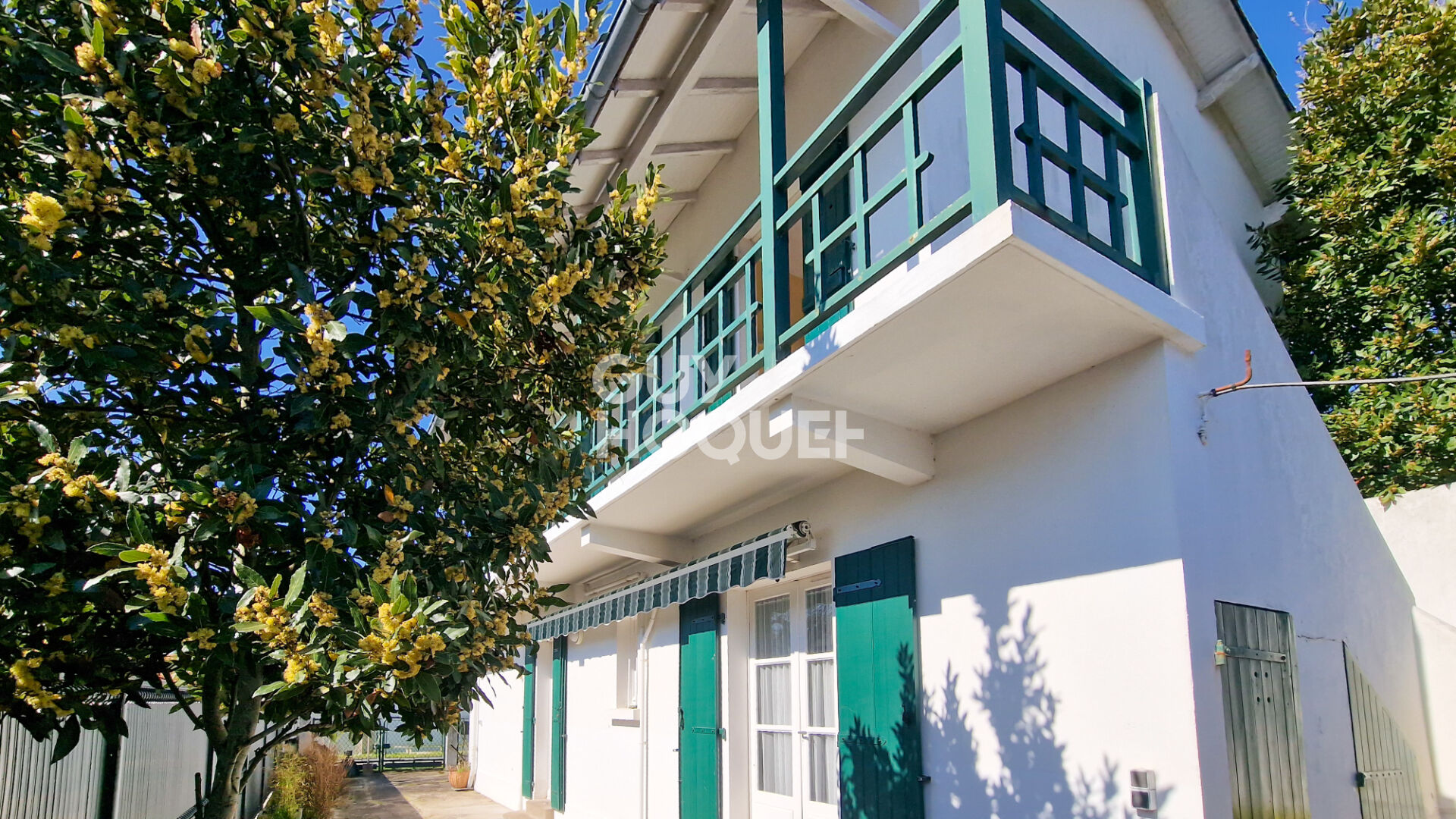 Exclusivité : Maison de caractère à 20 mètres de l'océan ? Ronce-les-Bains