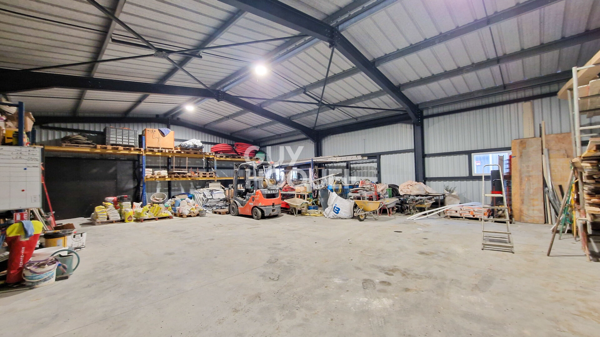 Entrepot et bureau La Tremblade 222 m2