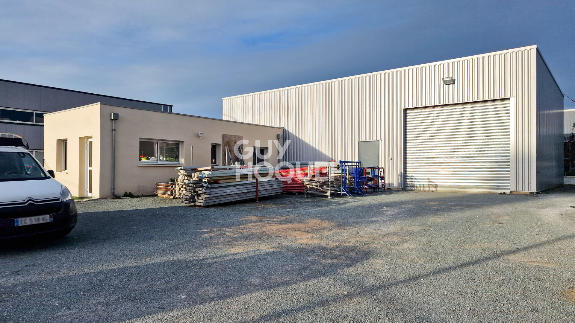 Entrepot et bureau La Tremblade 222 m2