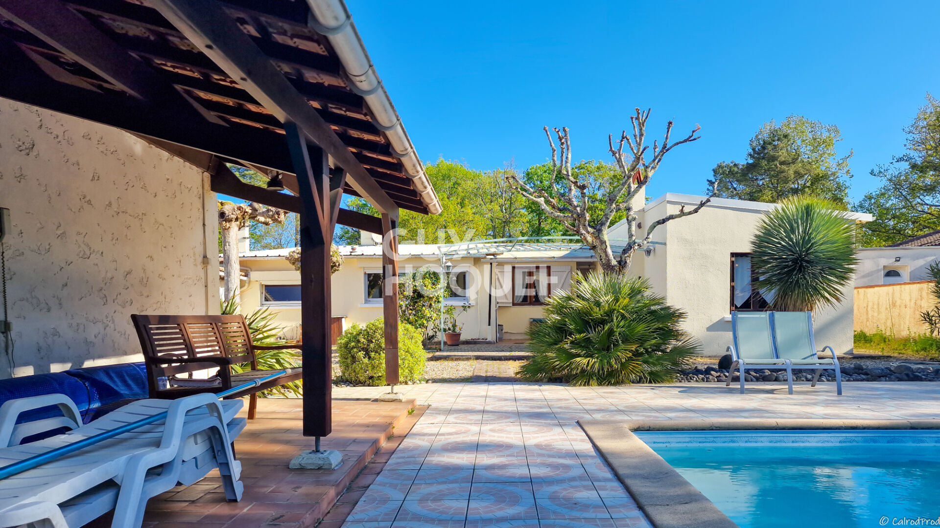 Exclusivité - Maison avec piscine et dépendances à La Tremblade