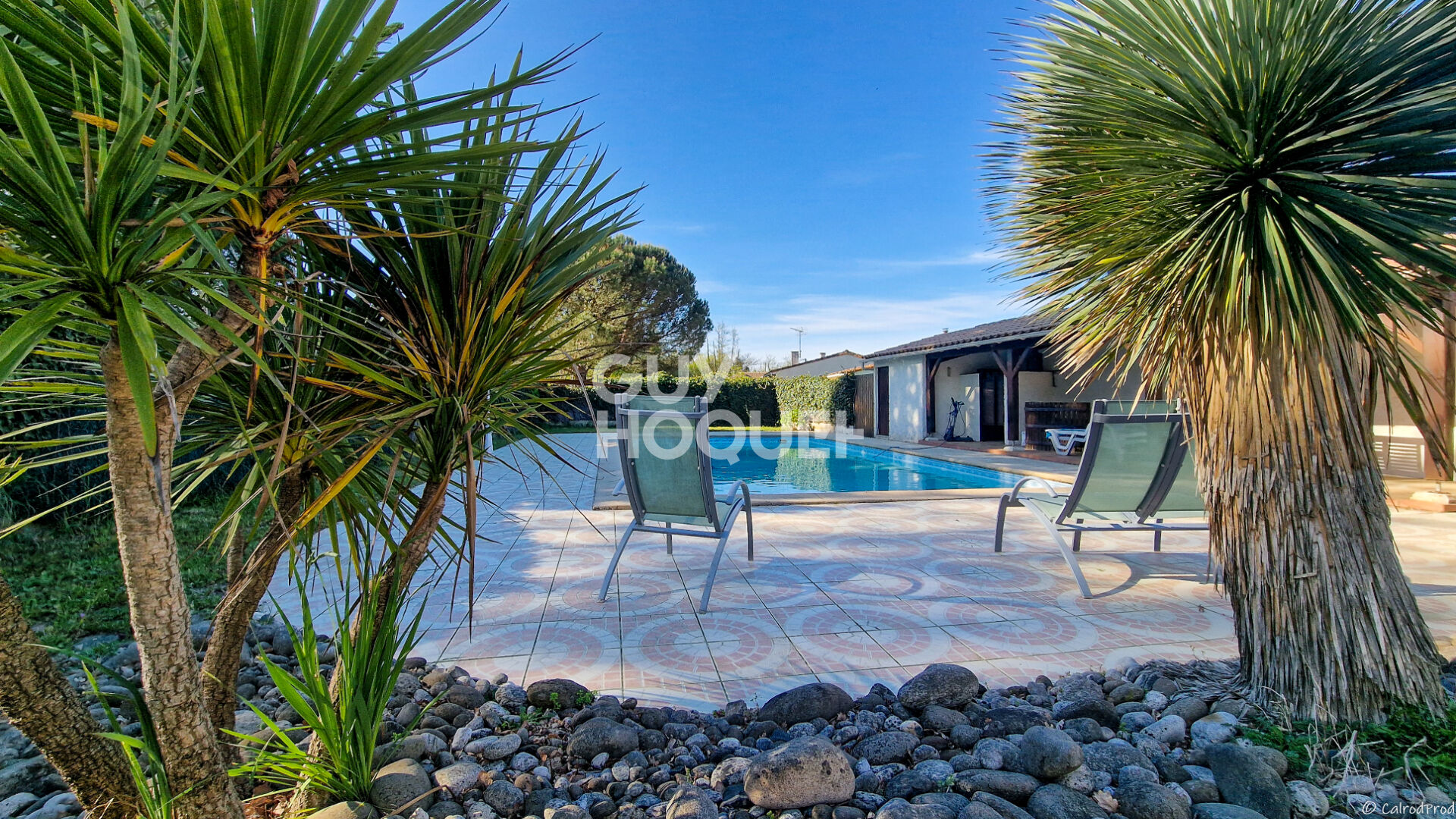 Exclusivité - Maison avec piscine et dépendances à La Tremblade