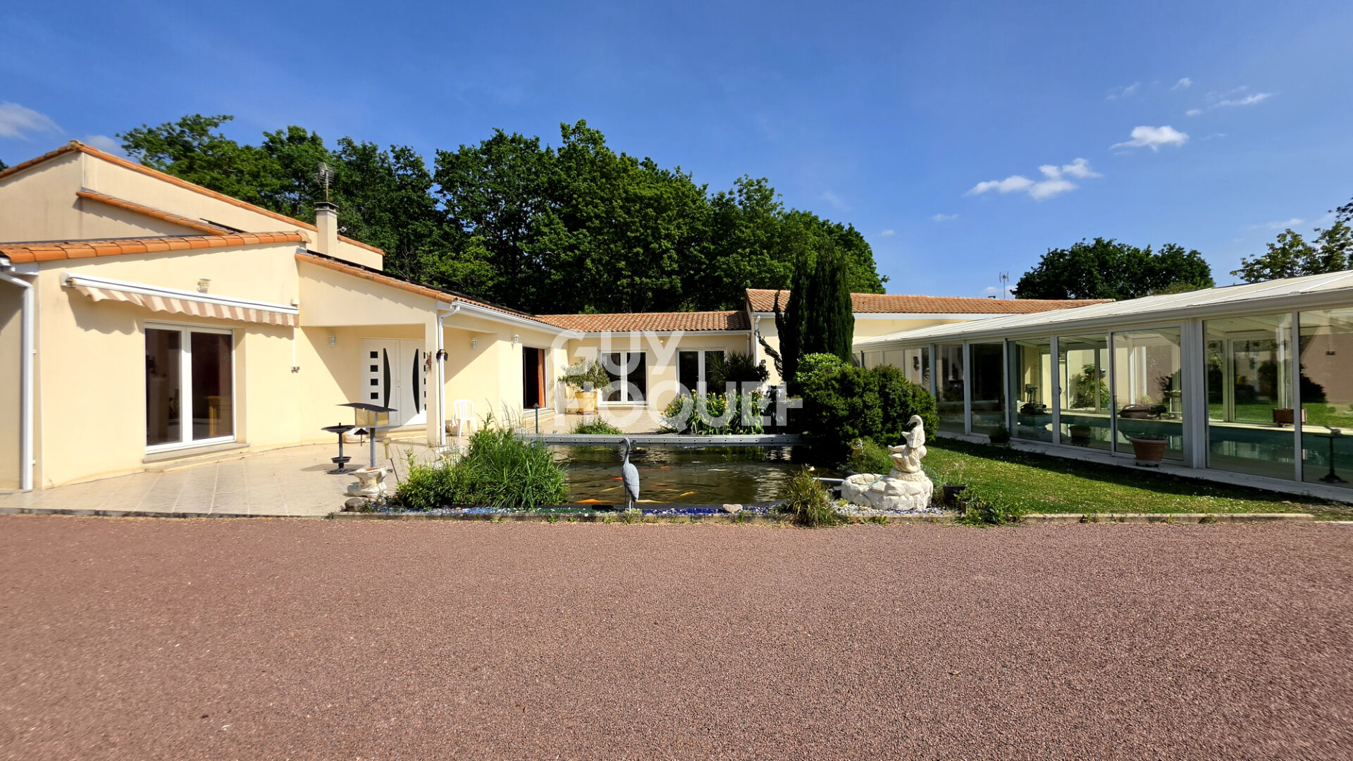 Maison d'exception à vendre à Etaules - 6 pièces, piscine chauffée, 370 m²
