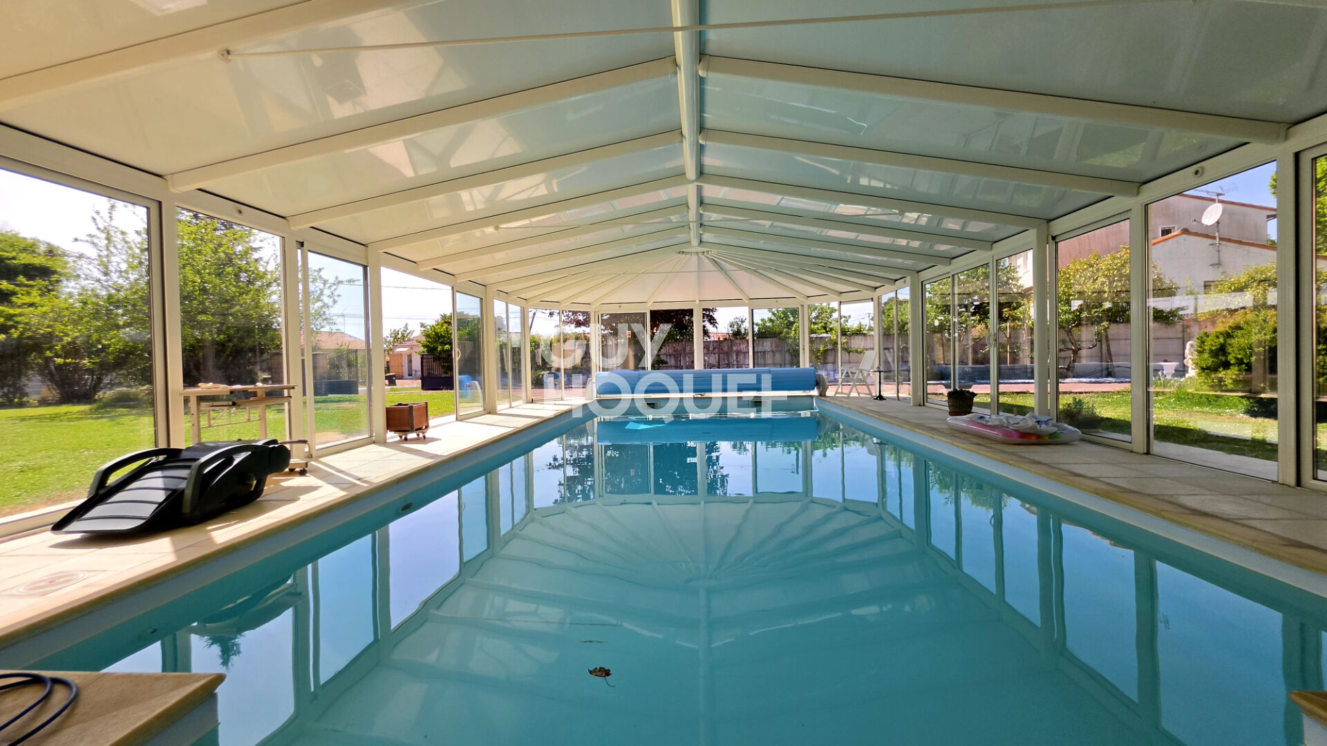 Maison d'exception à vendre à Etaules - 6 pièces, piscine chauffée, 370 m²