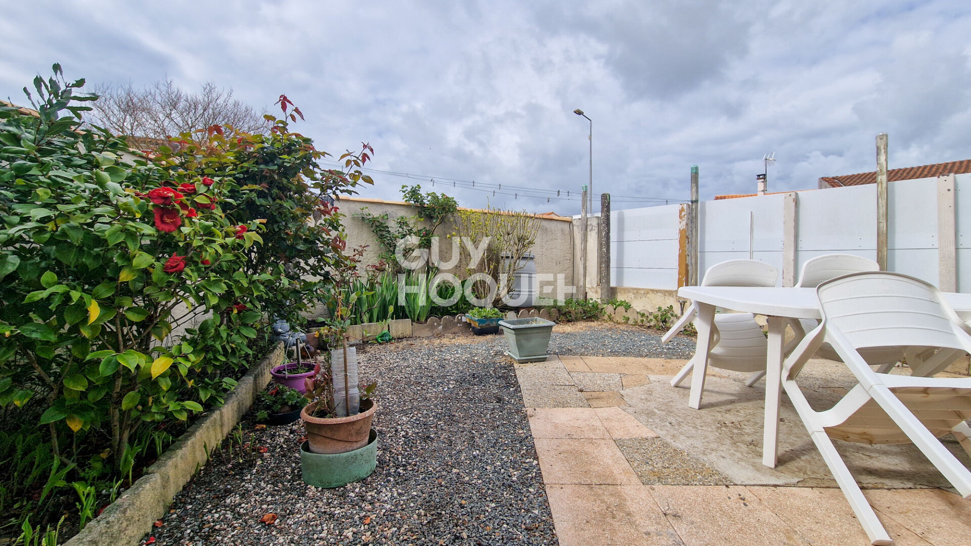 Maison Familiale Spacieuse avec Double Garage  à ARVERT