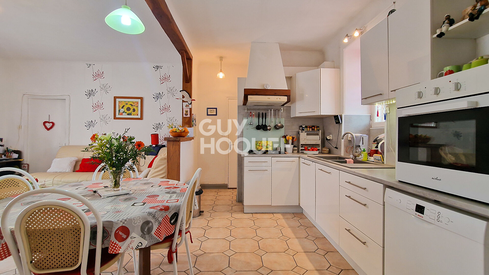 Maison Familiale Spacieuse avec Double Garage  à ARVERT
